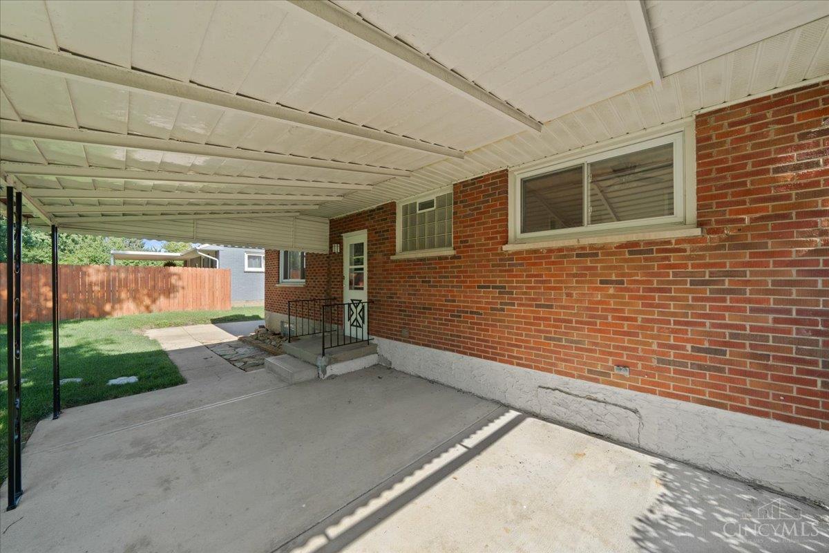 7823 Greenbriar Lane, Madeira, OH, 45243 — photo 4