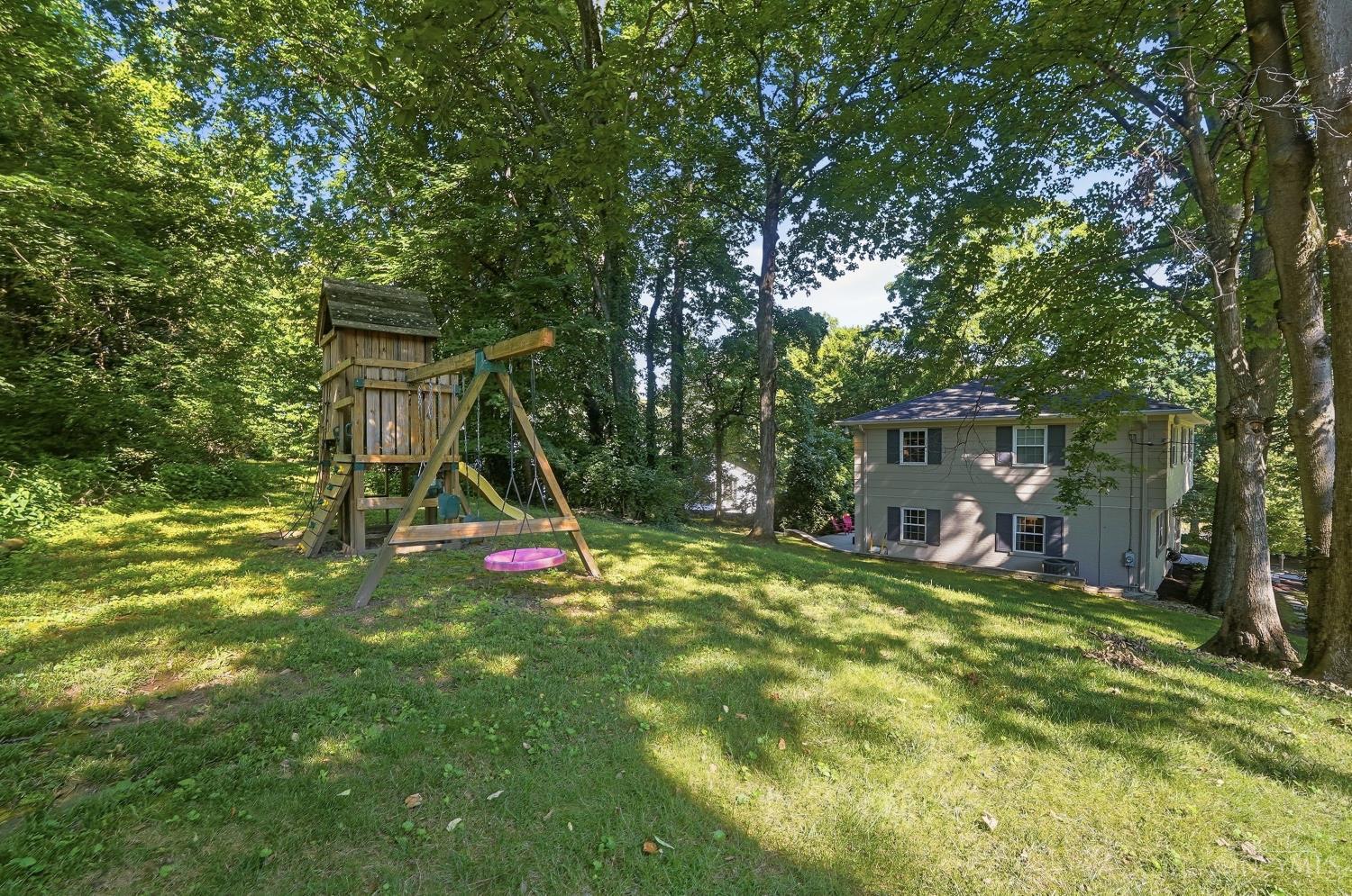 2899 Saddleback Drive