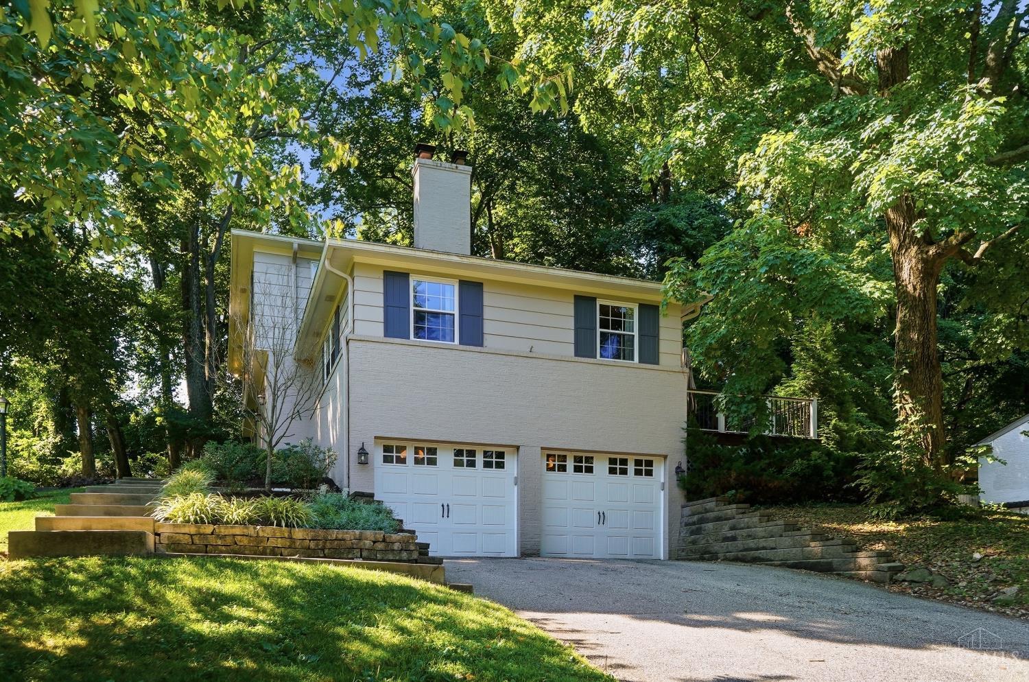 2899 Saddleback Drive