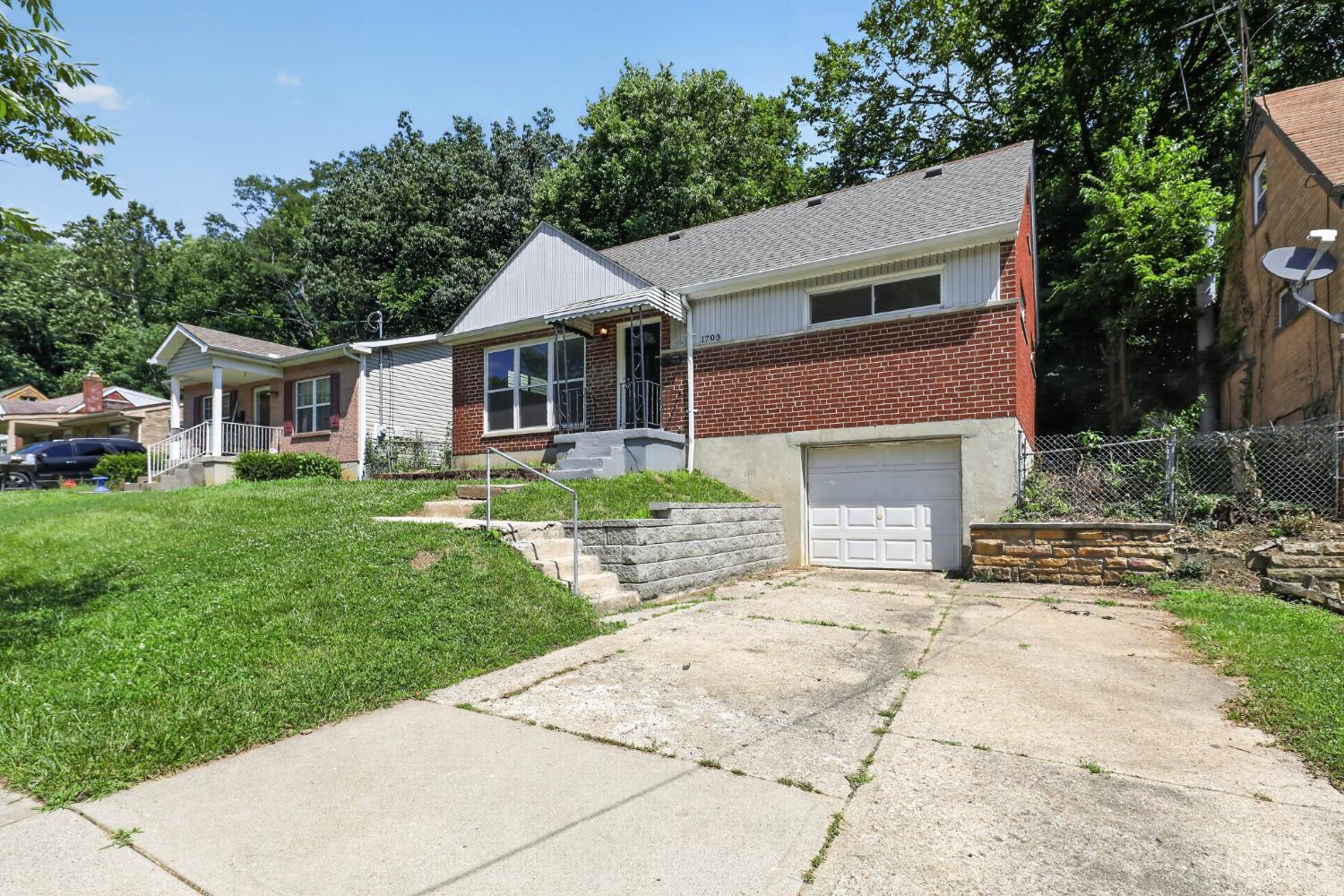 1703 Ashbrook Drive, Cincinnati, OH, 45238 — photo 2