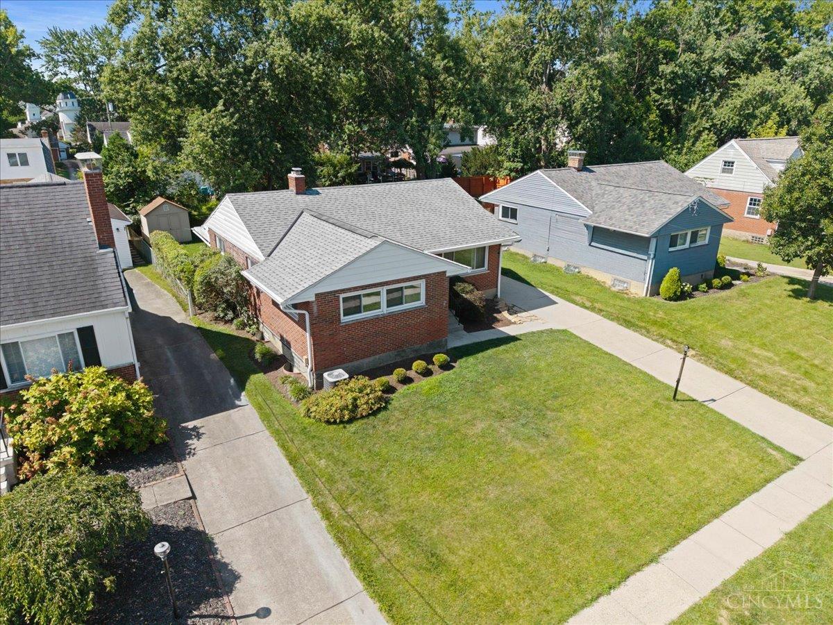 7823 Greenbriar Lane, Madeira, OH, 45243 — photo 33