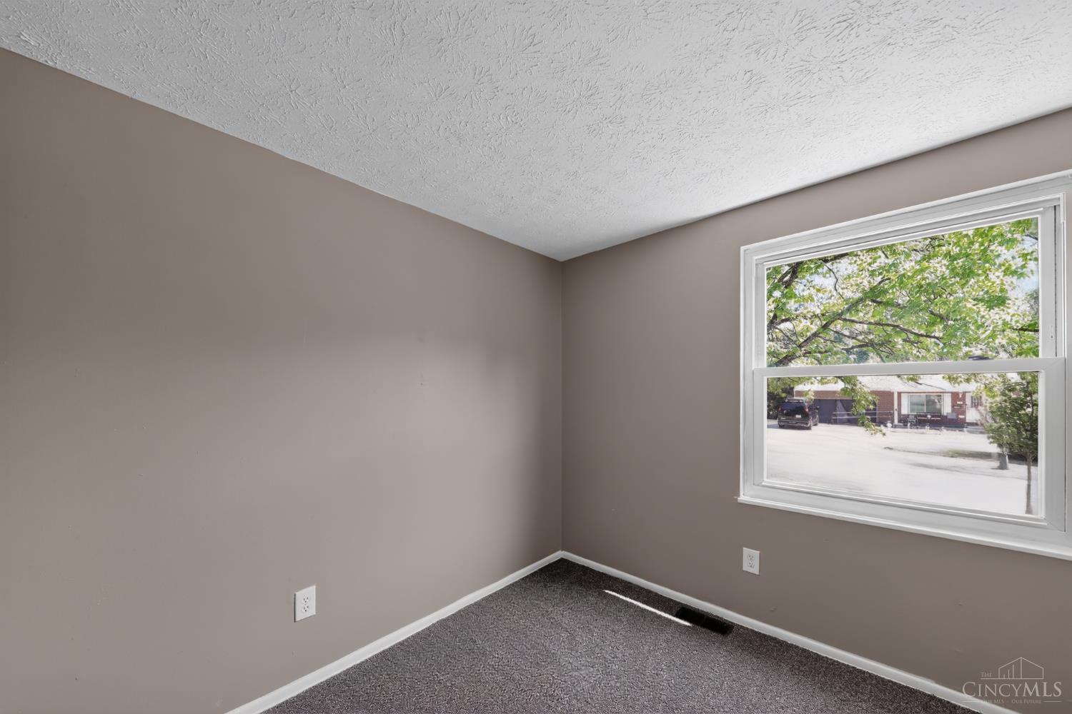 9845 Loralinda Drive, Colerain Twp, OH, 45251 — photo 22