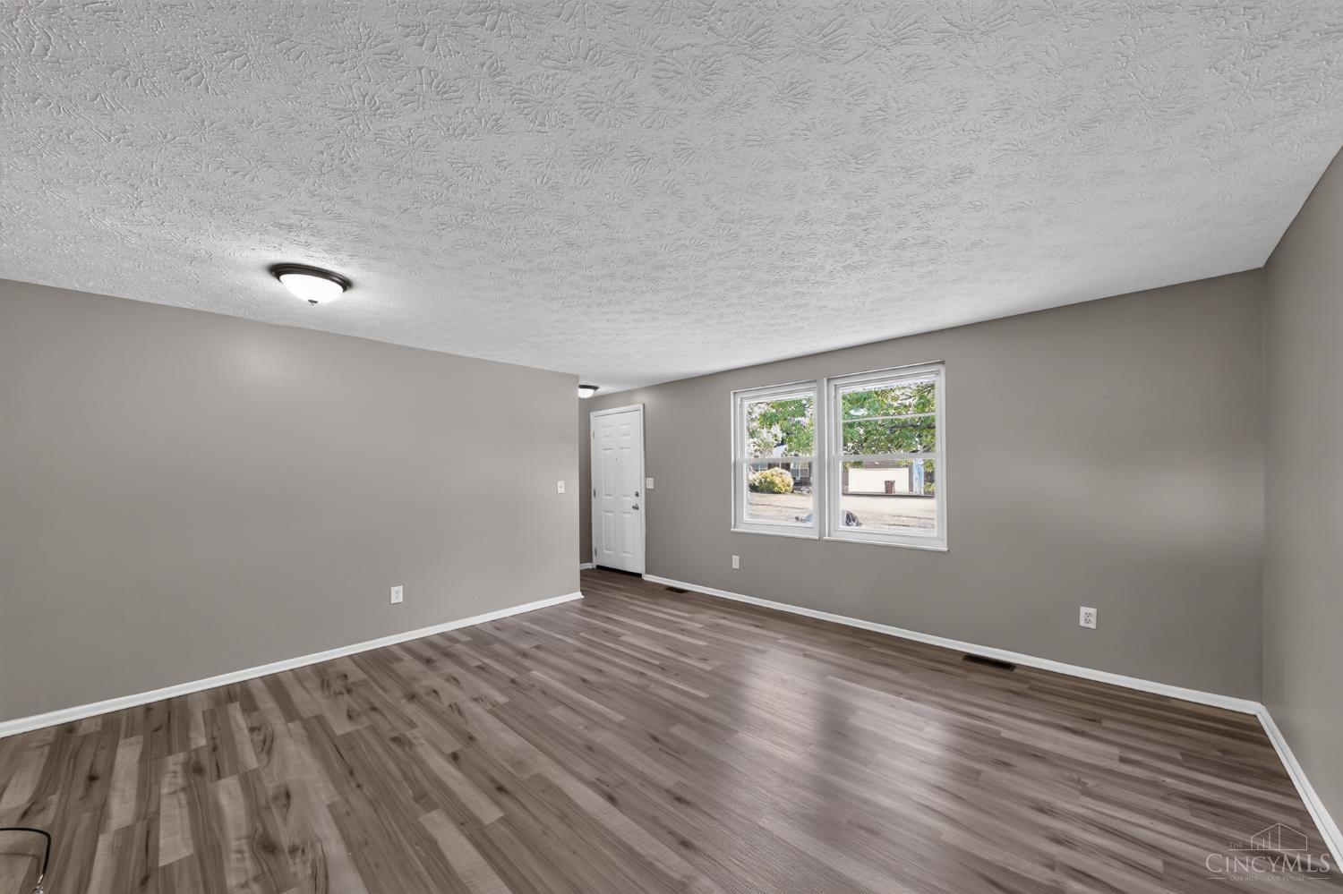 9845 Loralinda Drive, Colerain Twp, OH, 45251 — photo 10