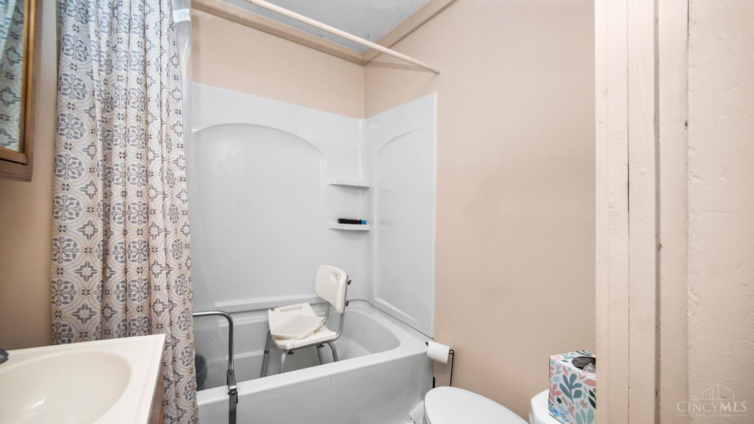 689 Logans Lane, Tiffin Twp, OH, 45693 — photo 15