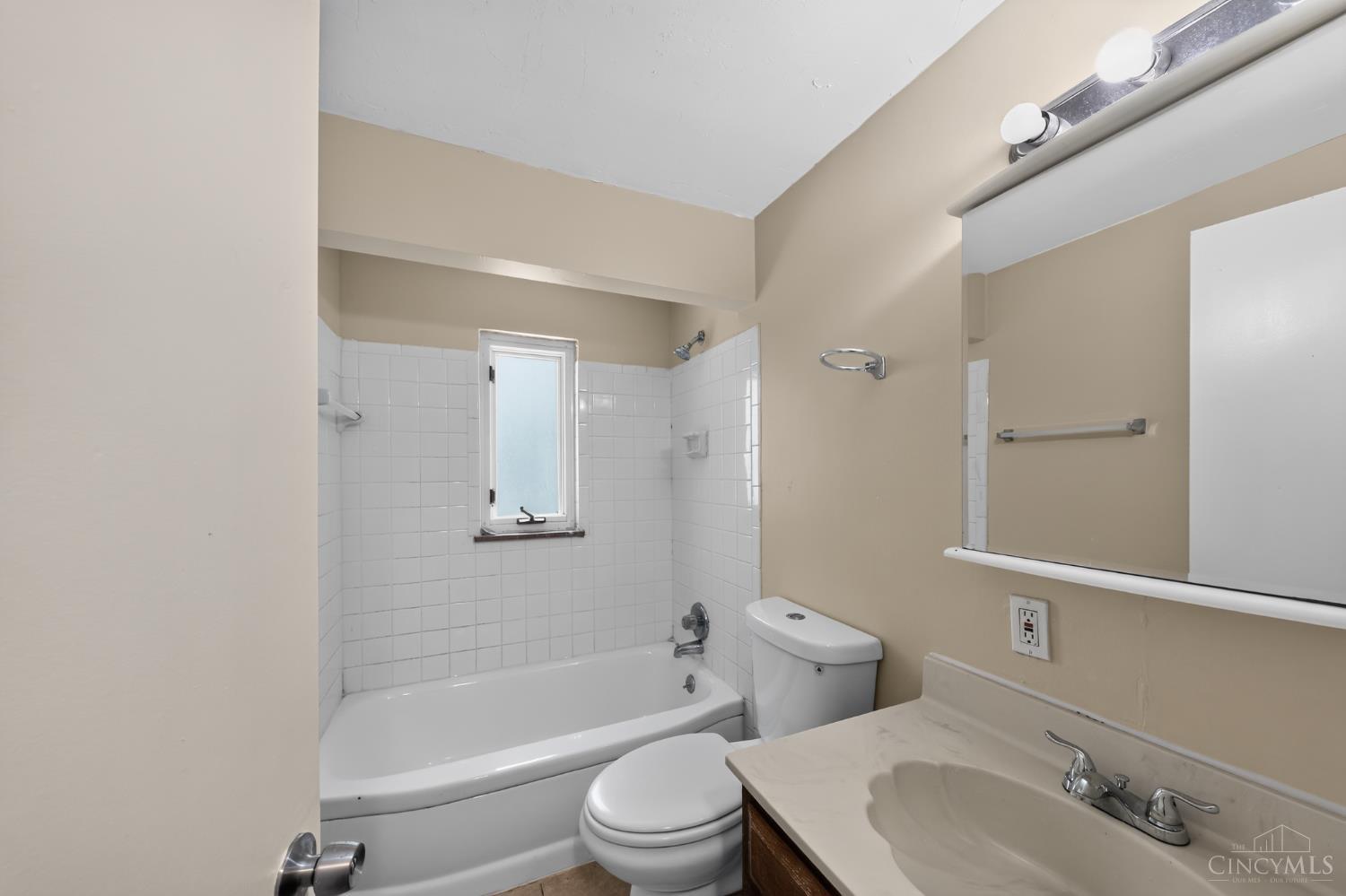1703 Ashbrook Drive, Cincinnati, OH, 45238 — photo 25