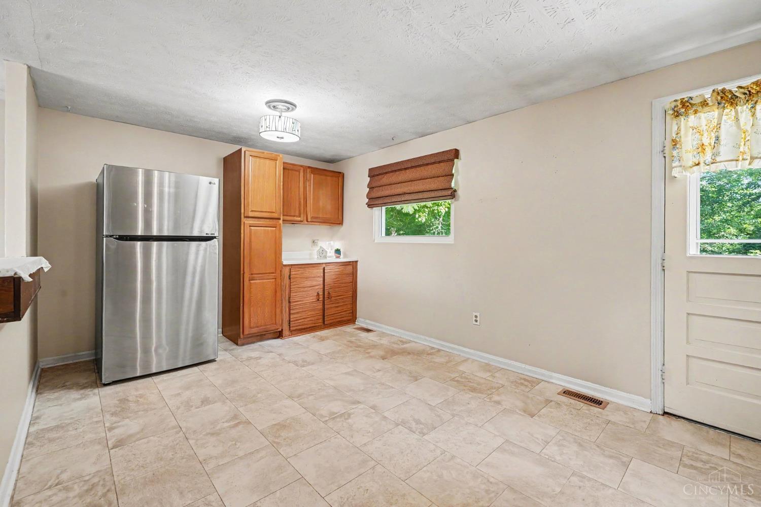 3250 New Year Drive, Colerain Twp, OH, 45251 — photo 7