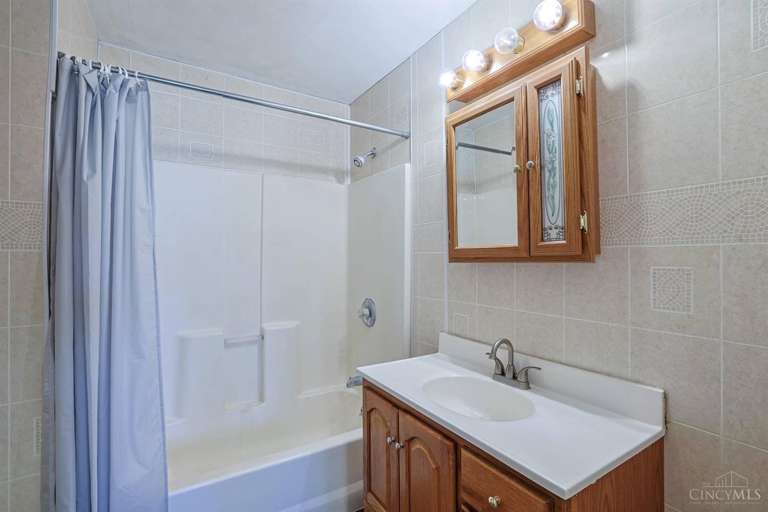 404 Mohican Drive, Loveland, OH, 45140 — photo 25