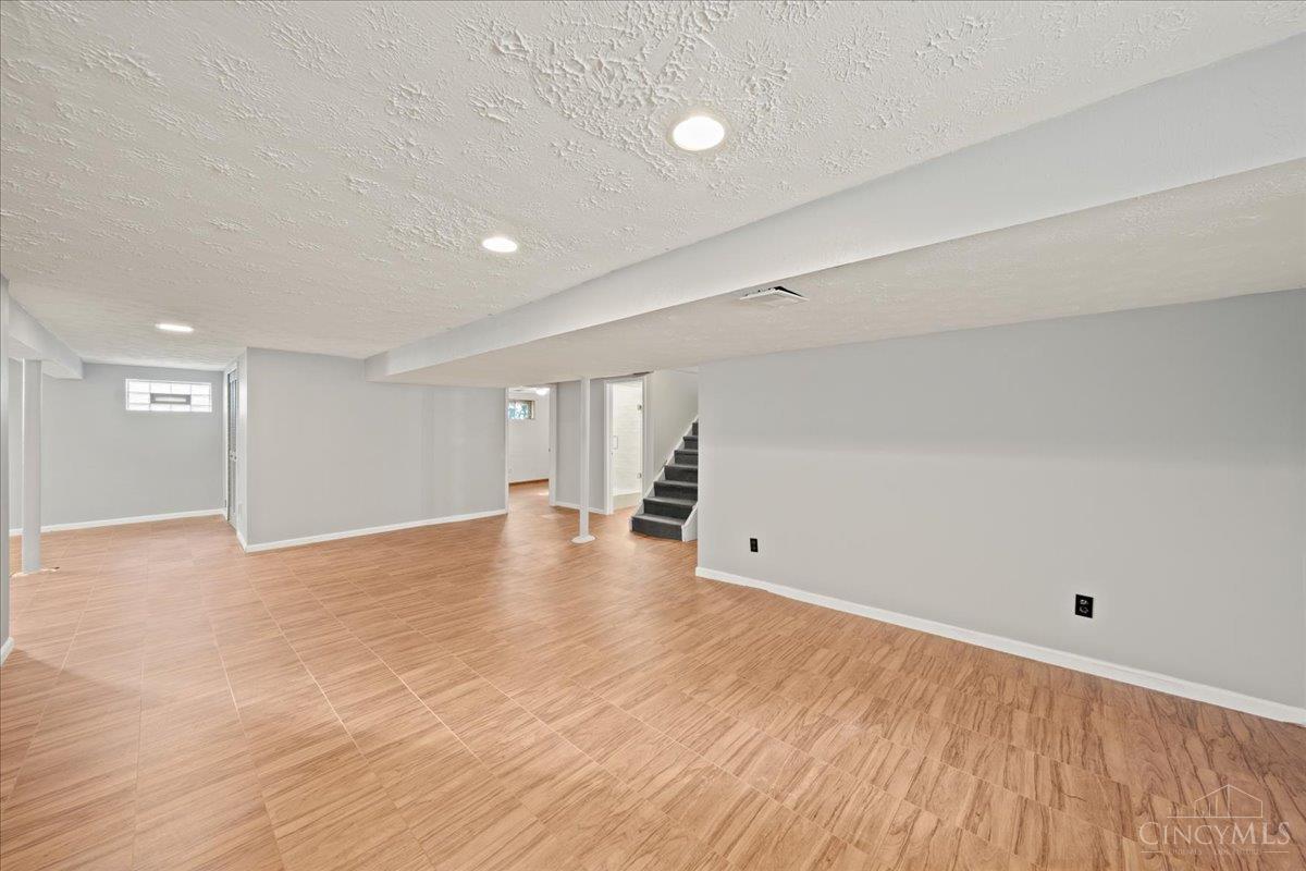 7823 Greenbriar Lane, Madeira, OH, 45243 — photo 23