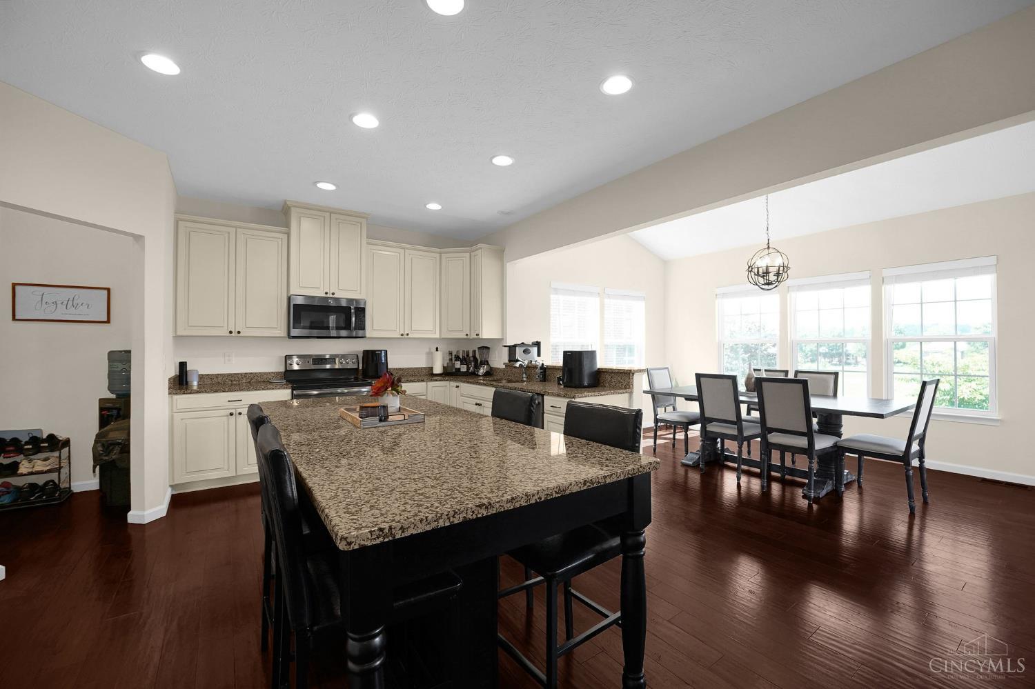 6468 Holly Lane, Fairfield Twp, OH, 45011 — photo 8