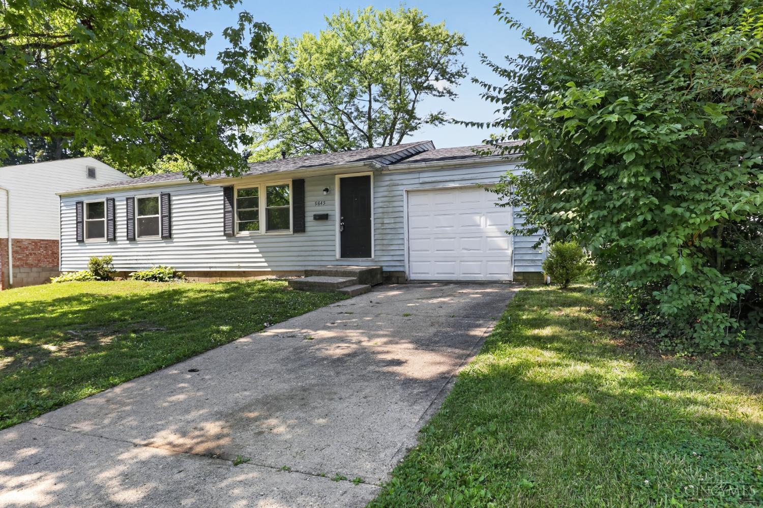 9845 Loralinda Drive, Colerain Twp, OH, 45251 — photo 3