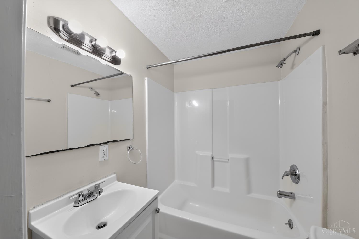 6718 Ledge Street, Cincinnati, OH, 45227 — photo 24