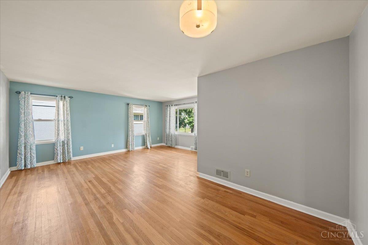 7823 Greenbriar Lane, Madeira, OH, 45243 — photo 8