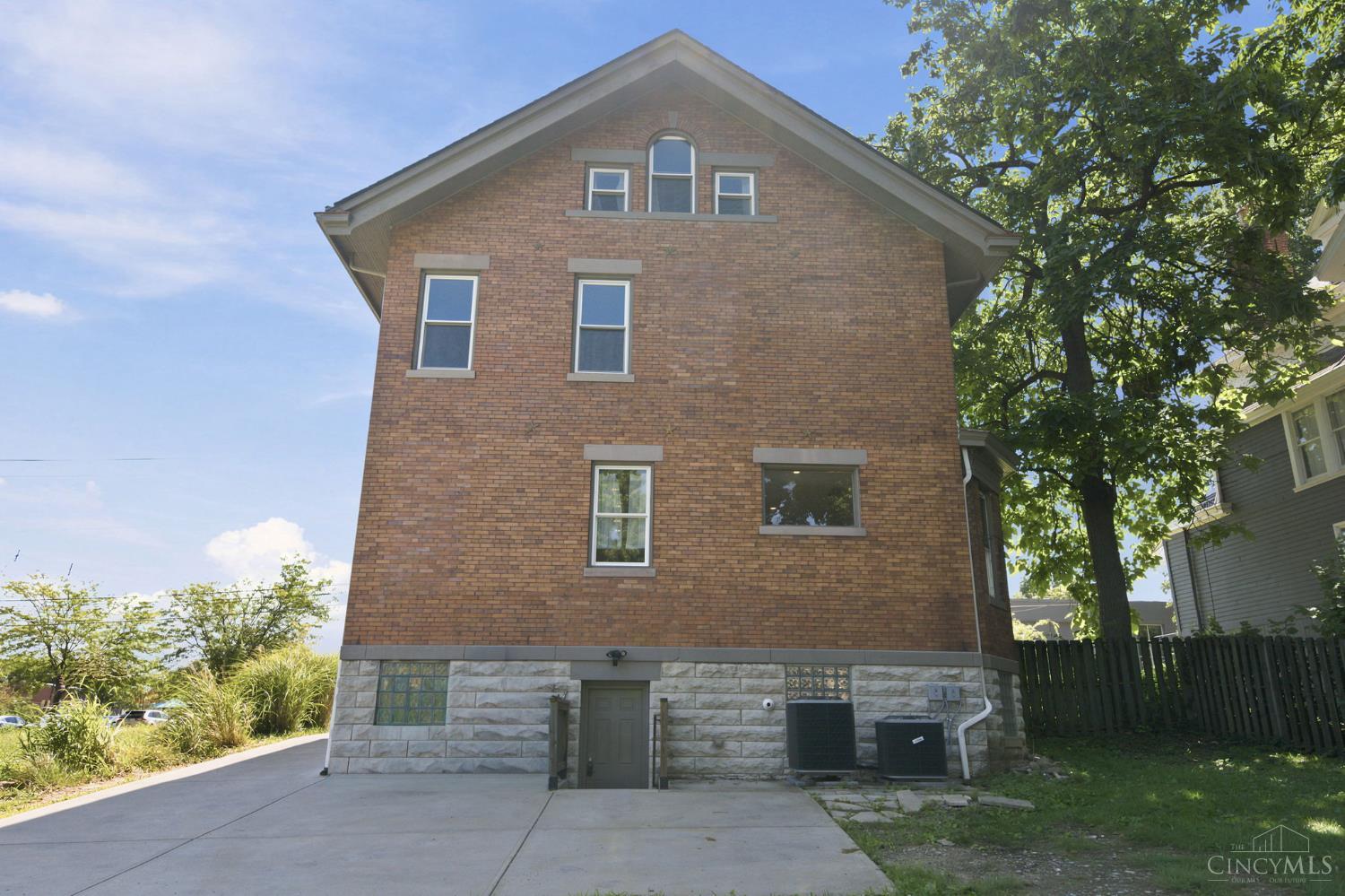 3229 Woodburn Avenue, Cincinnati, OH, 45207 — photo 57