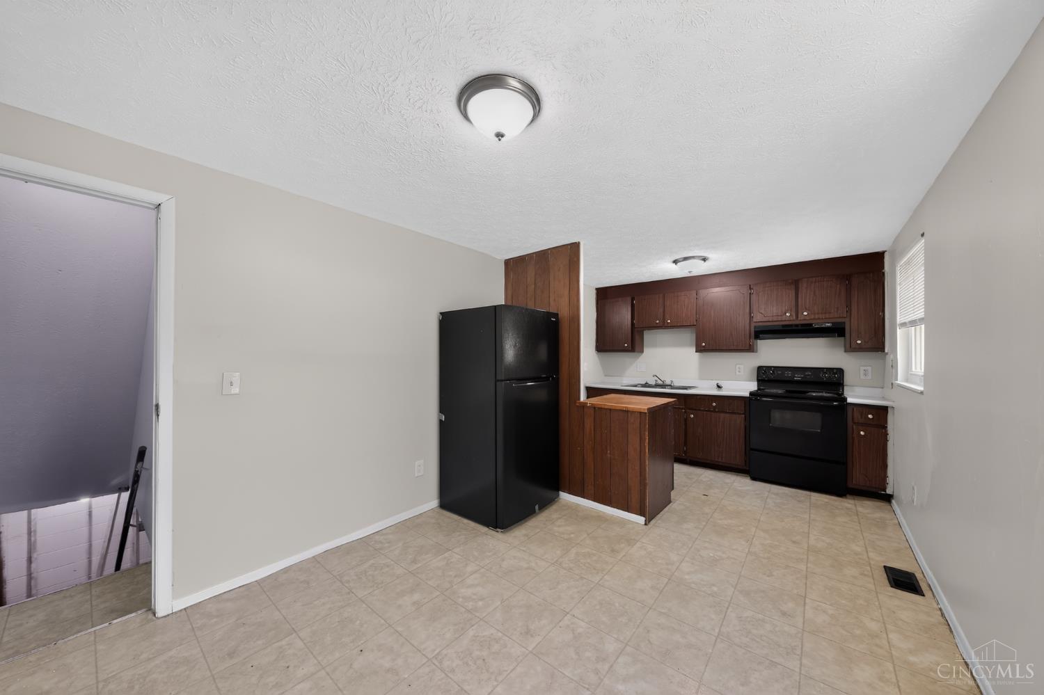 9845 Loralinda Drive, Colerain Twp, OH, 45251 — photo 11