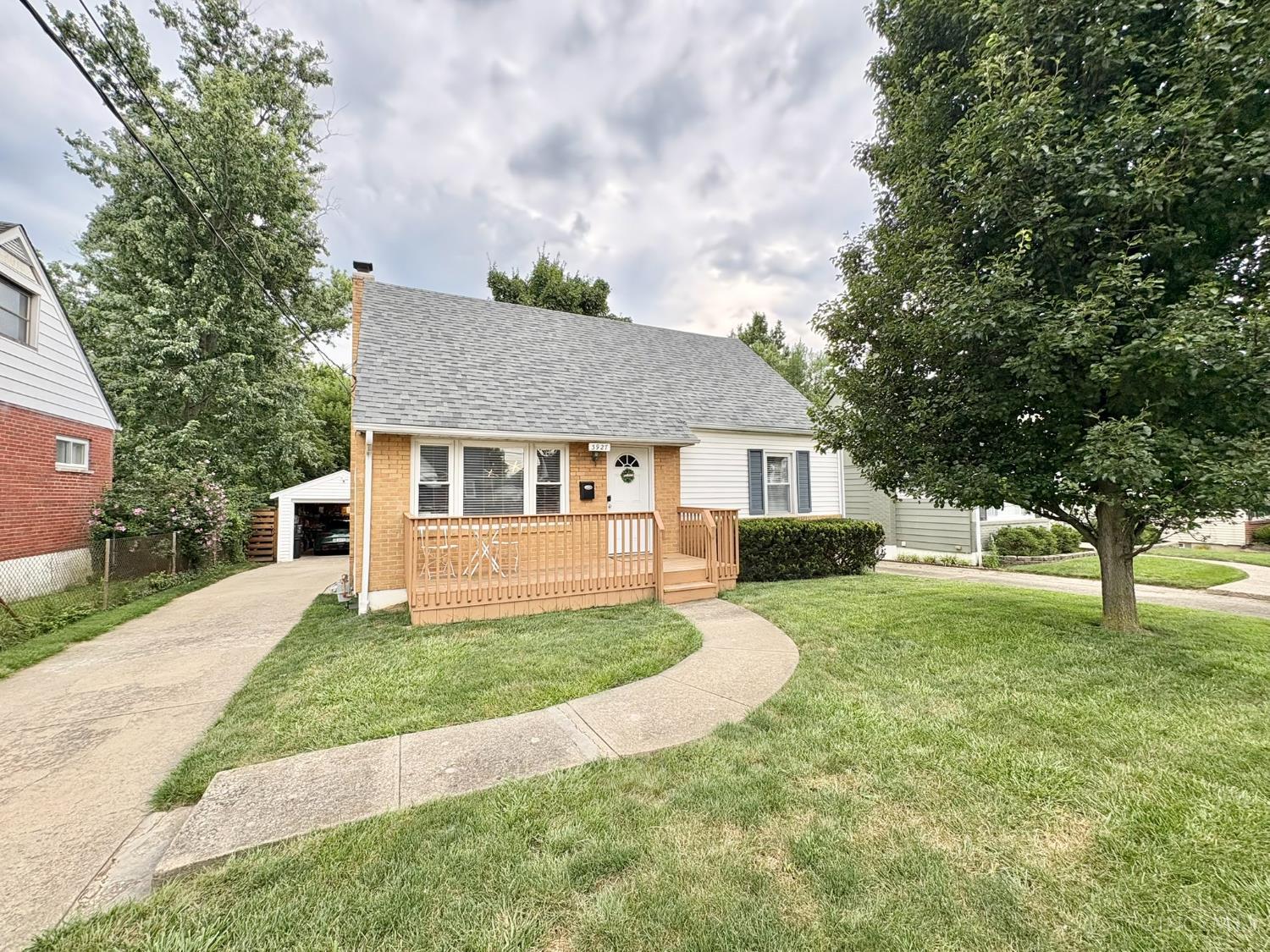 3927 Hemphill Way, Deer Park, OH, 45236 — photo 3