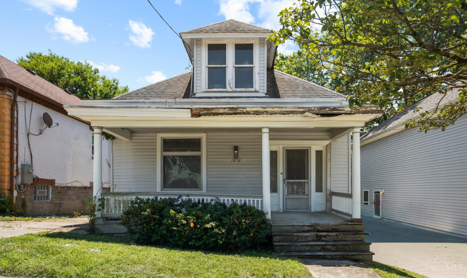 Homes for sale in Cincinnati, OH | 1613 Otte, Cincinnati, OH 45223 | MLS# 1887139
