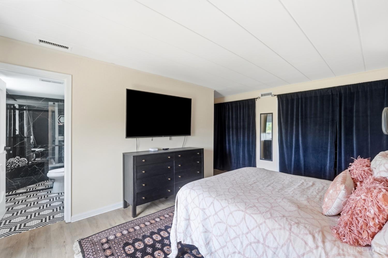 880 Rue De La Paix #A24, Cincinnati, OH, 45220 — photo 24