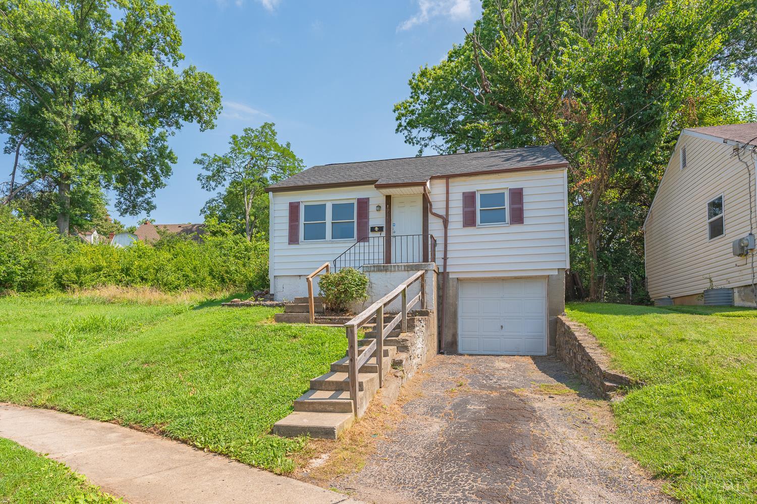 1914 Ashbrook Drive, Cincinnati, OH, 45238