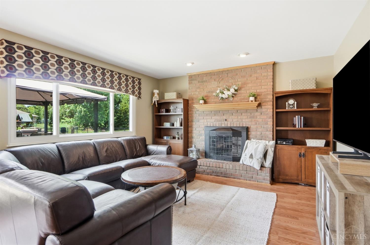 6323 Foxwood Court, Liberty Twp, OH, 45044 — photo 3