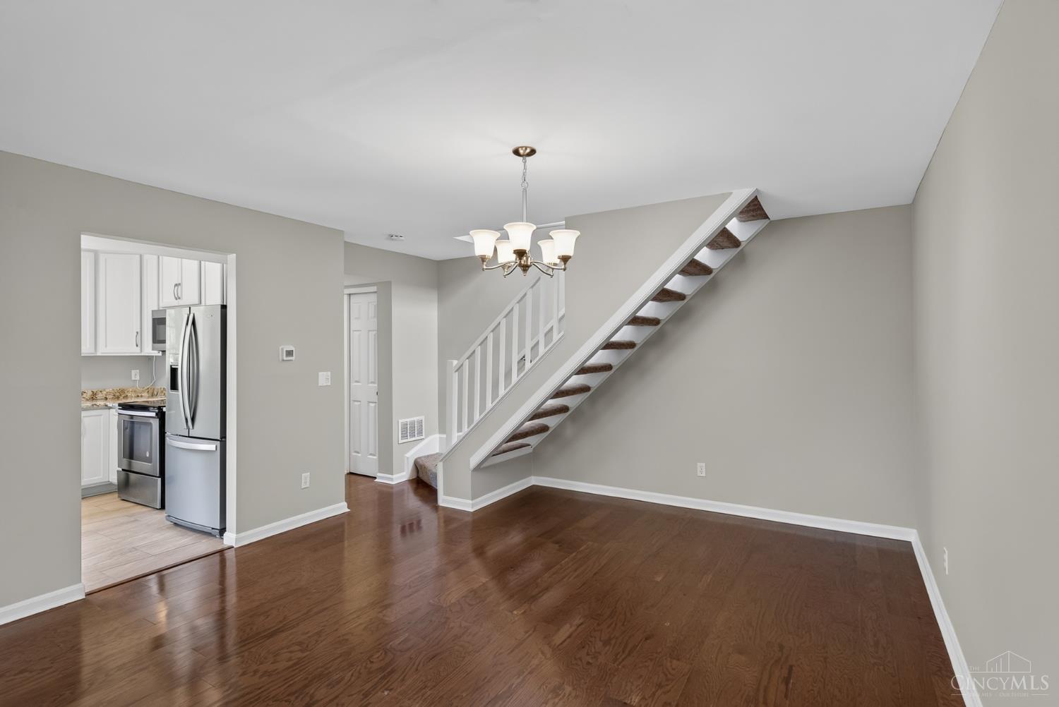 5574 Regimental PL, Cincinnati, OH, 45239 — photo 12