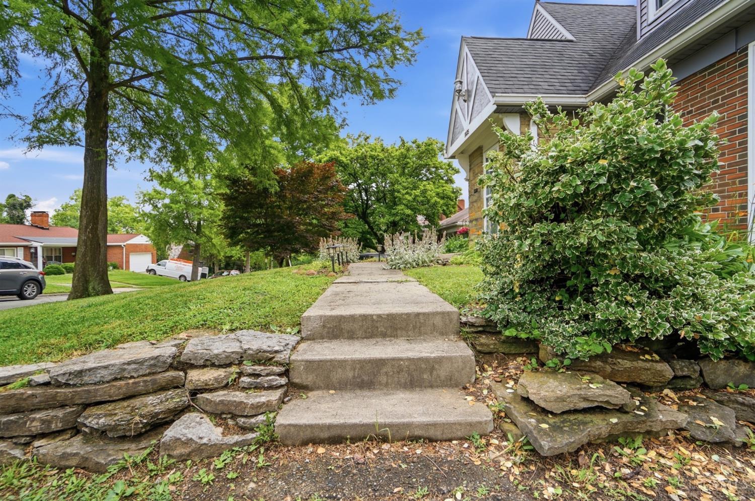1035 Cheyenne Drive, Cincinnati, OH, 45216 — photo 4