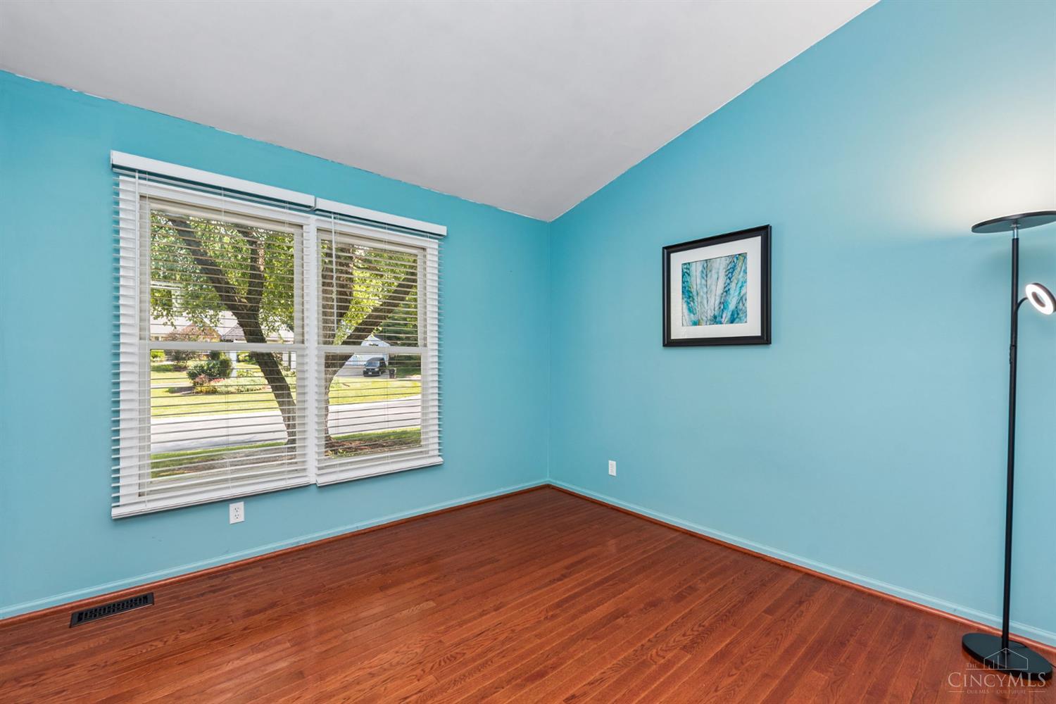 5477 Hanover Circle, Cincinnati, OH, 45230 — photo 17