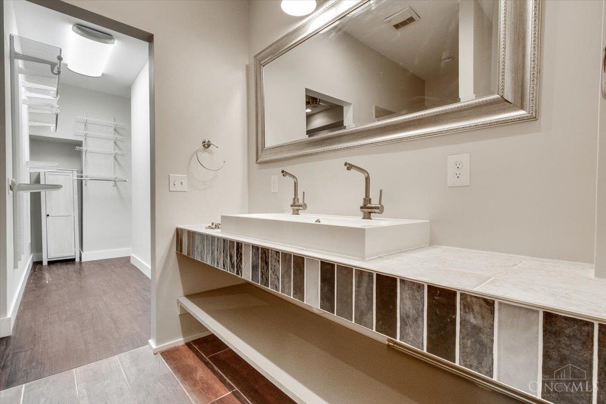 320 Seitz Street, Cincinnati, OH, 45202 — photo 17