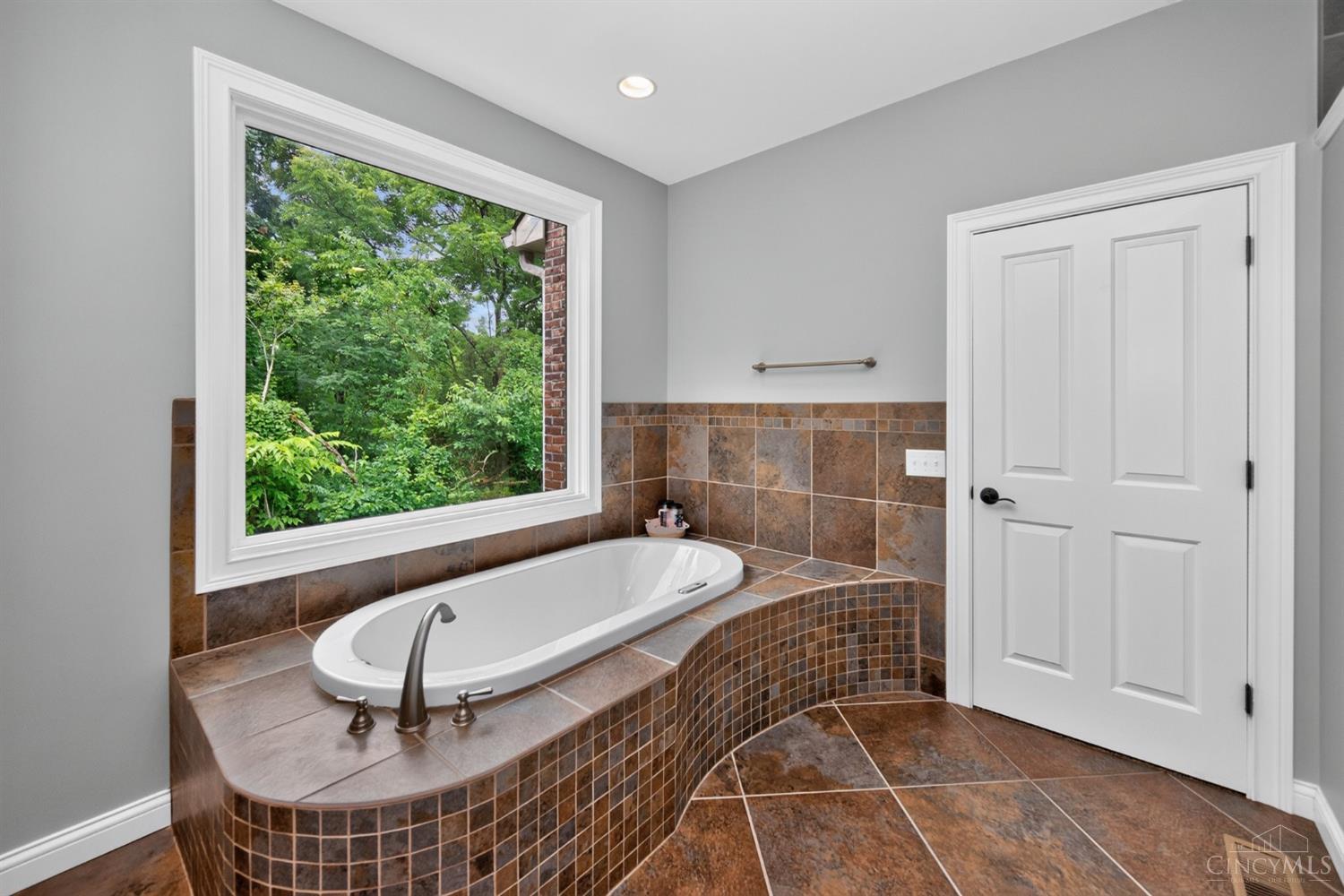 1723 Laurel Glen Court, Hamilton Twp, OH, 45140 — photo 31