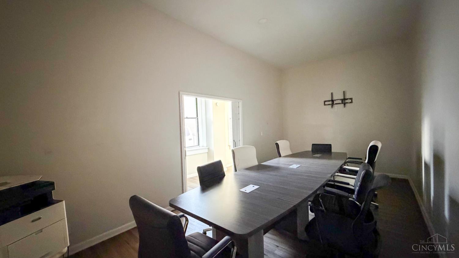 24 University Avenue, Cincinnati, OH, 45219 — photo 20