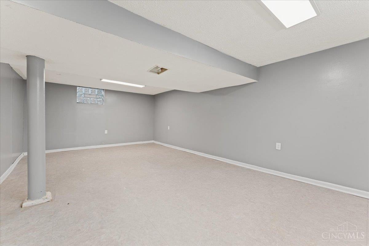 10 Hartwell Court, Cincinnati, OH, 45216 — photo 19