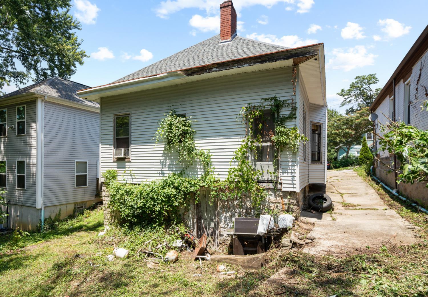 Homes for sale in Cincinnati, OH | 1613 Otte, Cincinnati, OH 45223 | MLS# 1887139