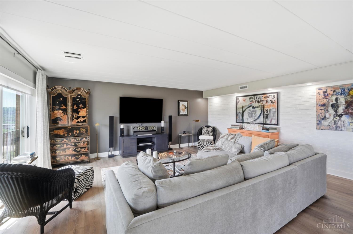 880 Rue De La Paix #A24, Cincinnati, OH, 45220 — photo 10