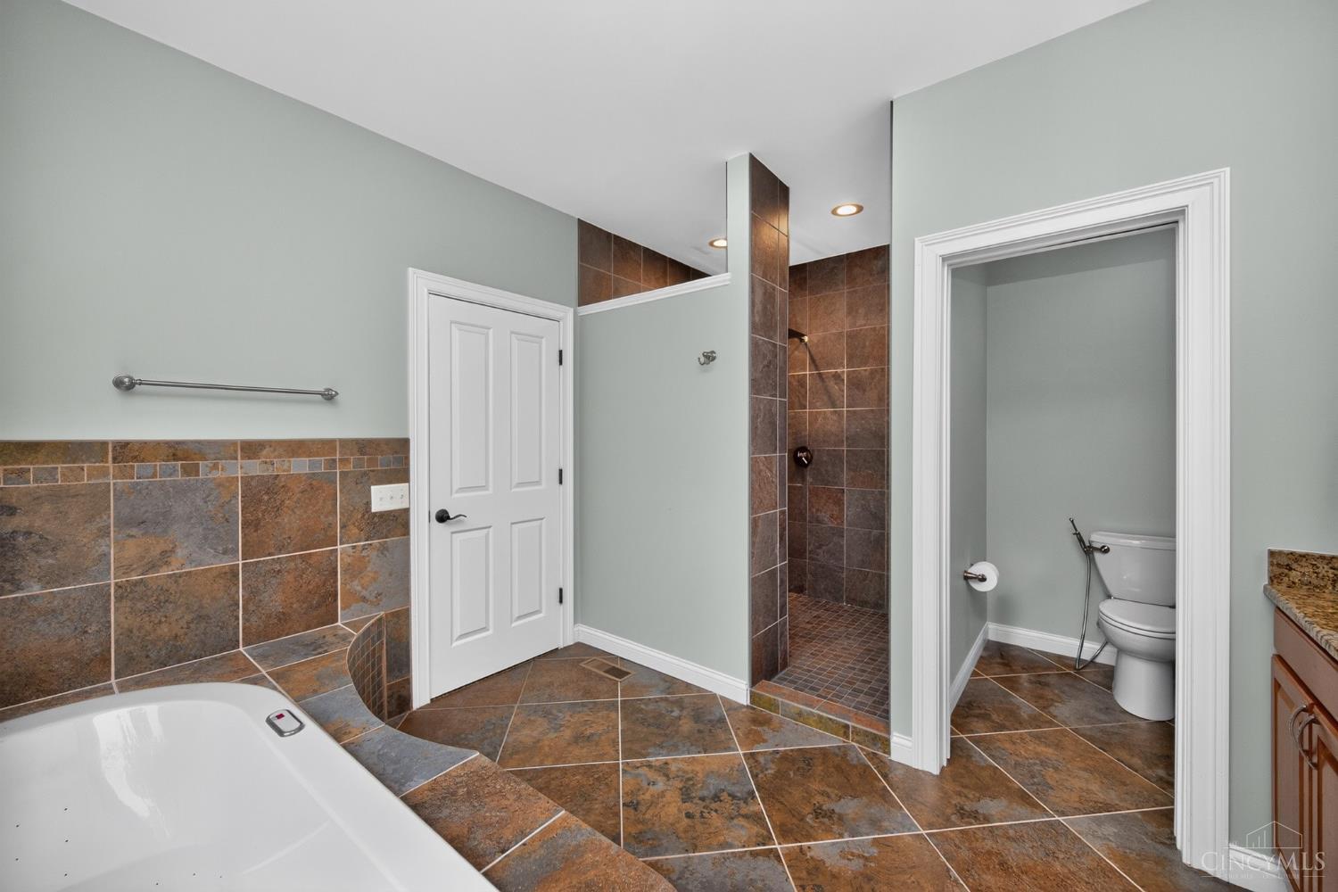 1723 Laurel Glen Court, Hamilton Twp, OH, 45140 — photo 28