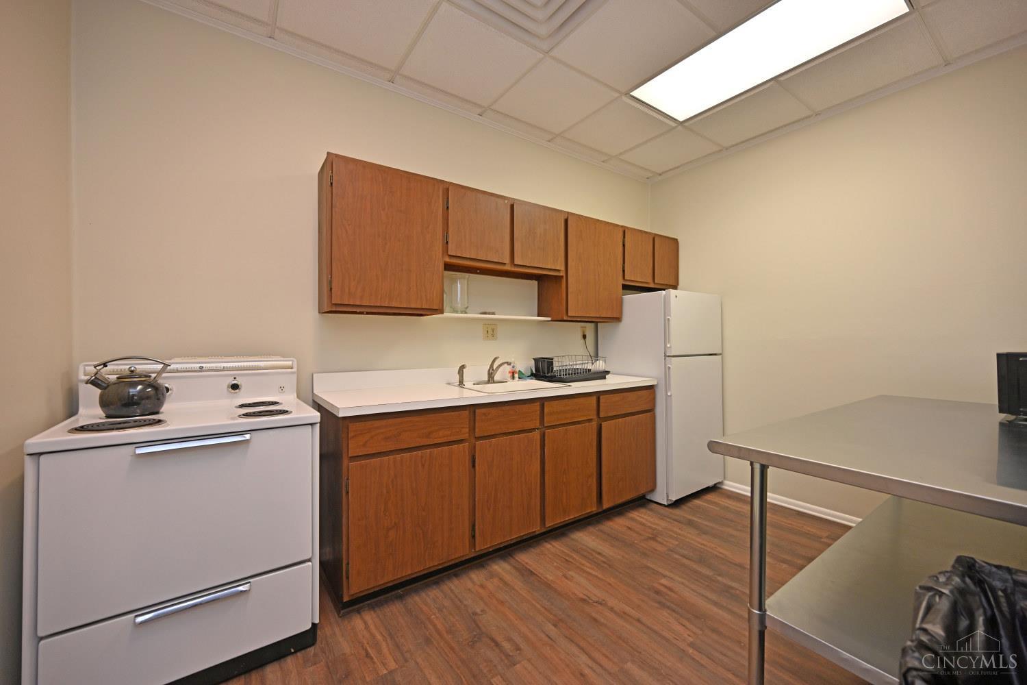 880 Rue De La Paix #A24, Cincinnati, OH, 45220 — photo 46