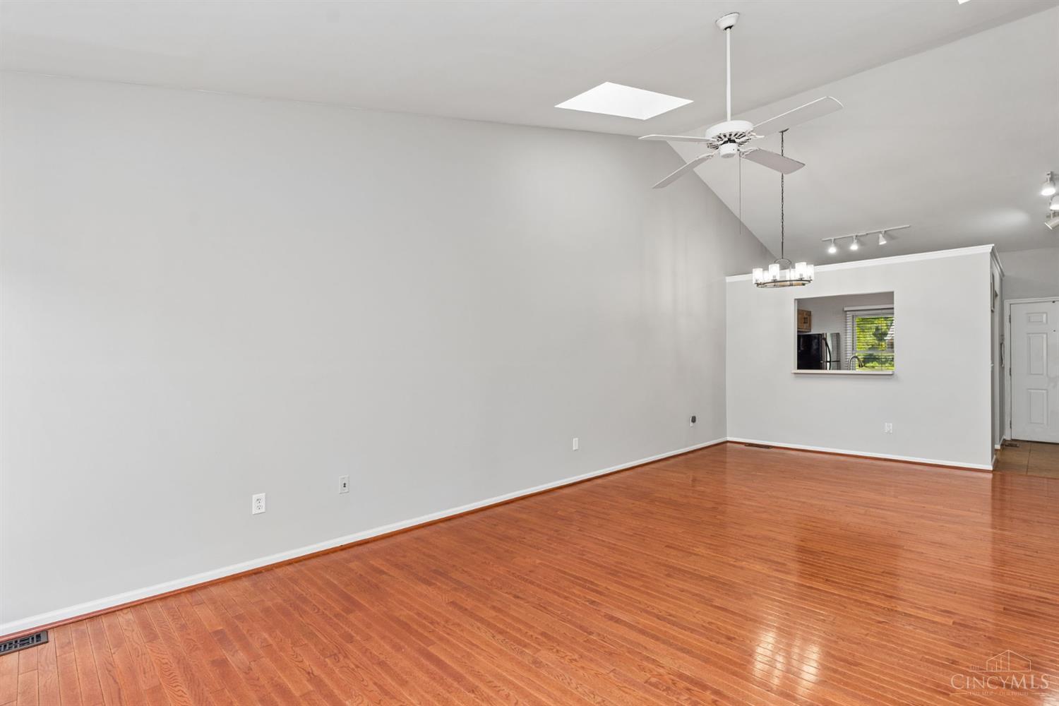 5477 Hanover Circle, Cincinnati, OH, 45230 — photo 11