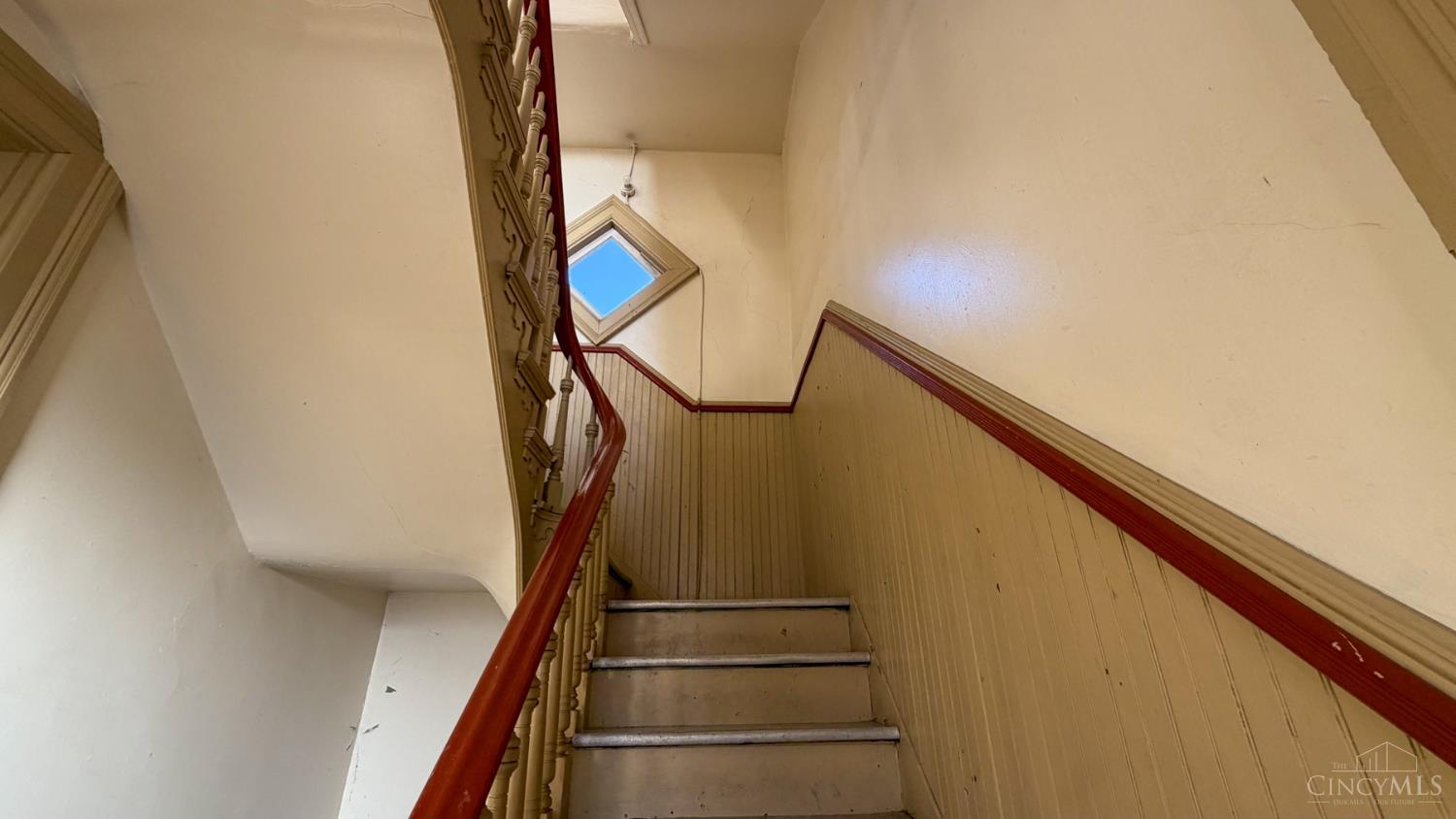 24 University Avenue, Cincinnati, OH, 45219 — photo 44