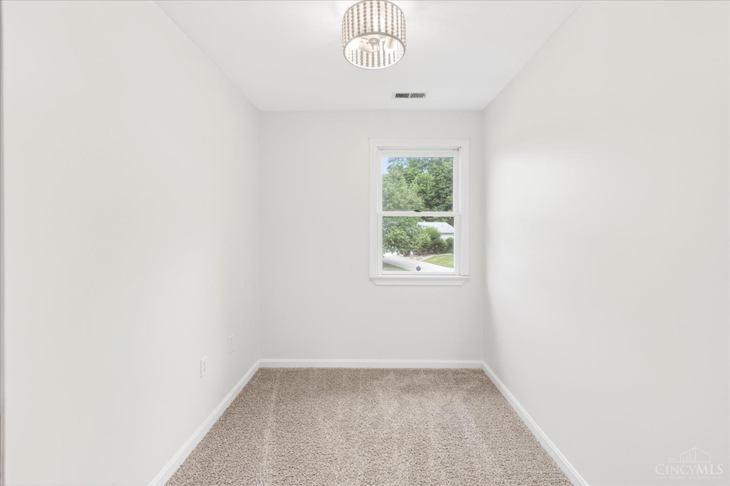 106 Rainbow Court, Hillsboro, OH, 45133 — photo 37