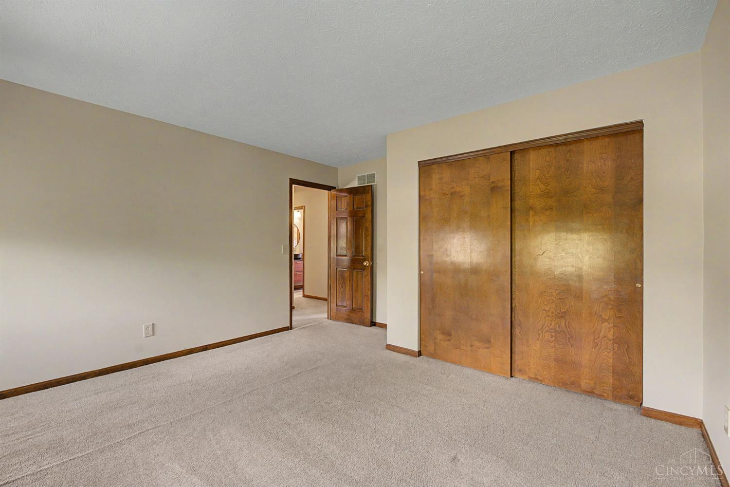 8295 Beckett Station Drive, West Chester, OH, 45069 — photo 32