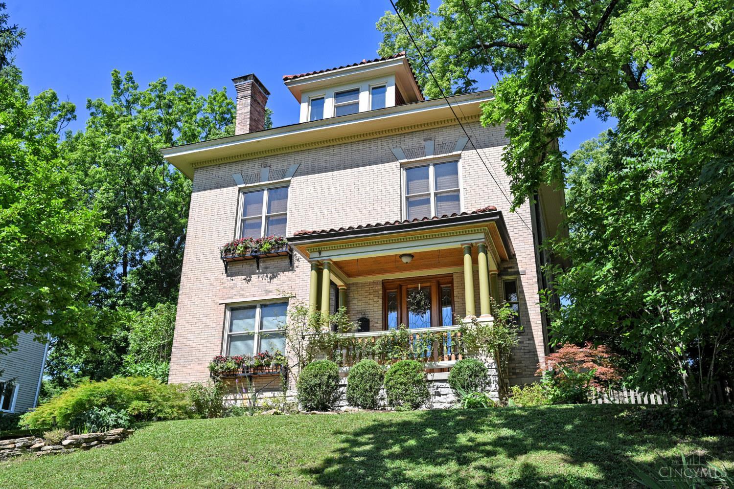 Homes for sale in Cincinnati, OH | 3321 Morrison Ave, Cincinnati, OH 45220 | MLS# 1887153