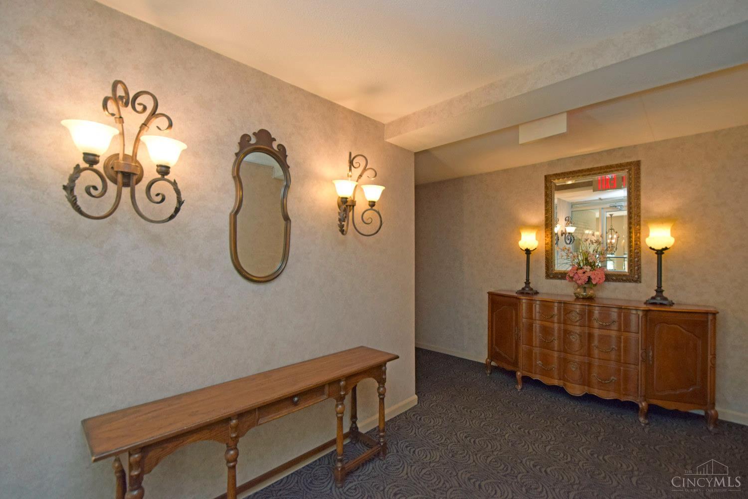880 Rue De La Paix #A24, Cincinnati, OH, 45220 — photo 41