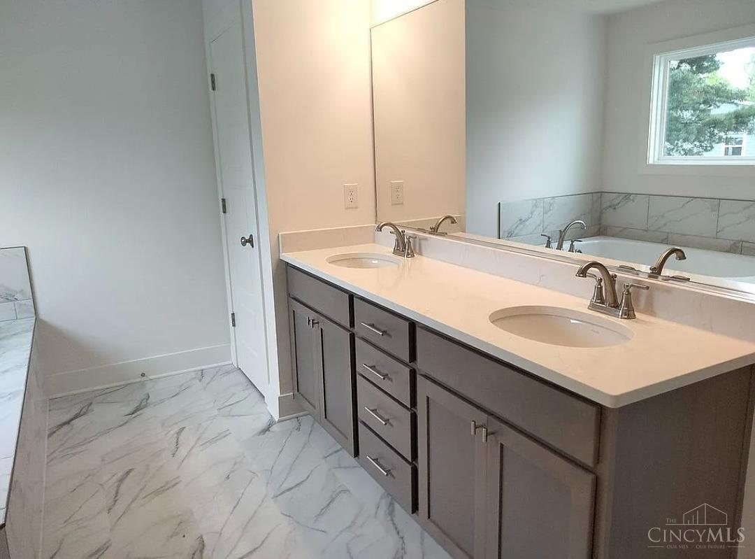 8109 Maxfield Lane, Madeira, OH, 45243 — photo 19