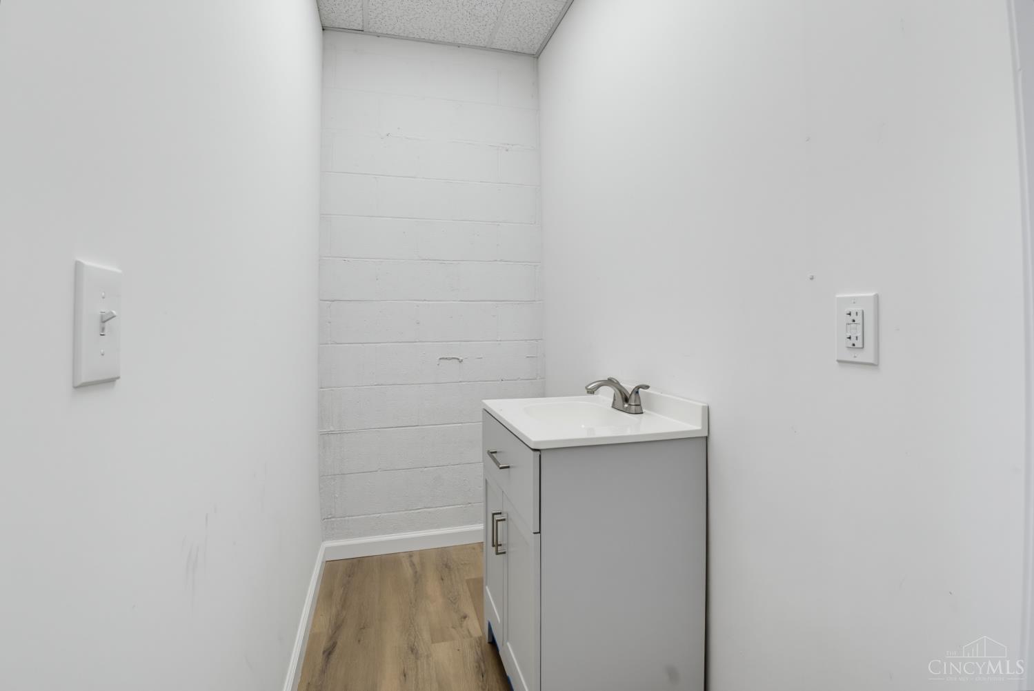 1368 St Rt 131, Miami Twp, OH, 45150 — photo 15