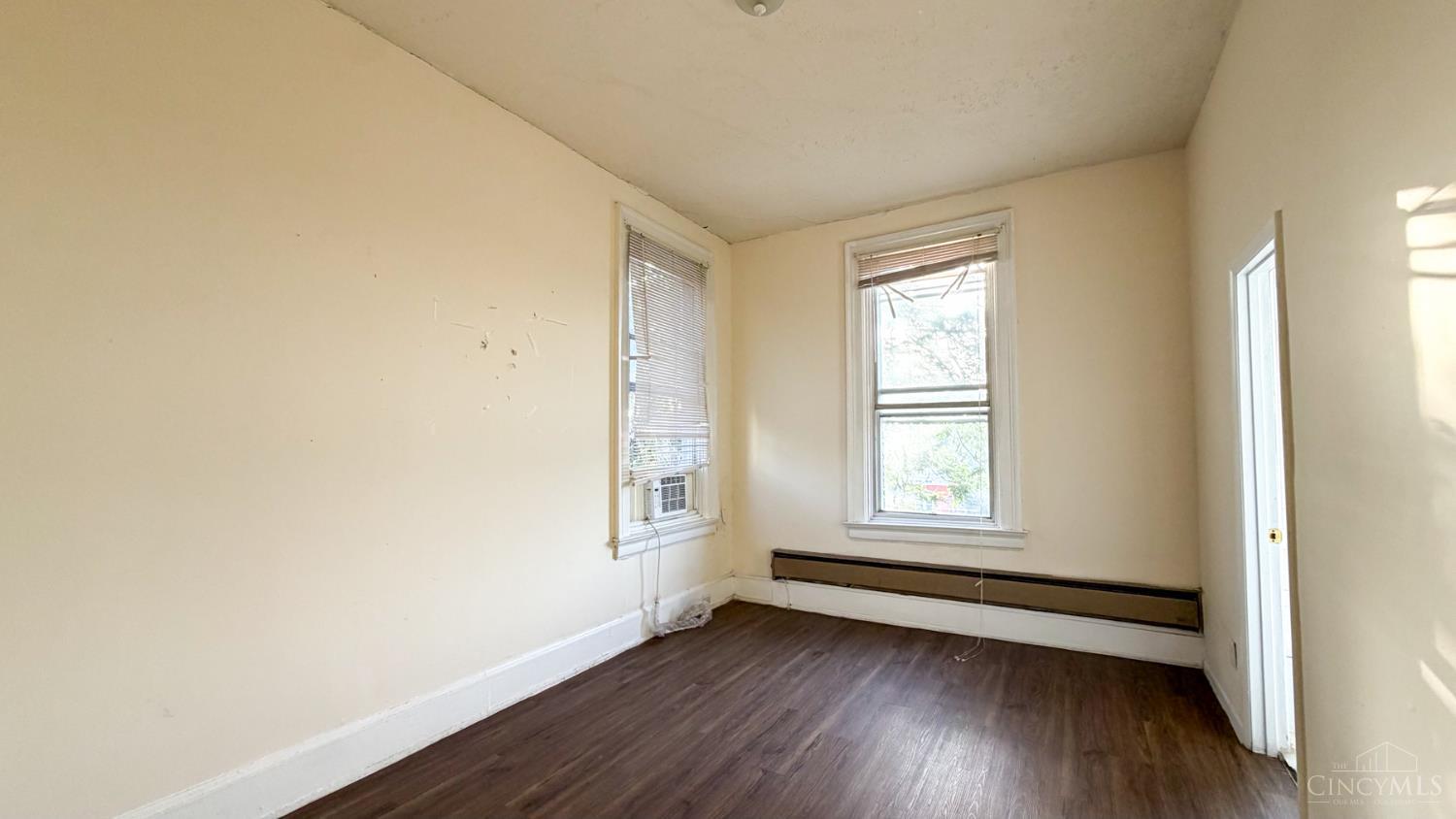 24 University Avenue, Cincinnati, OH, 45219 — photo 56