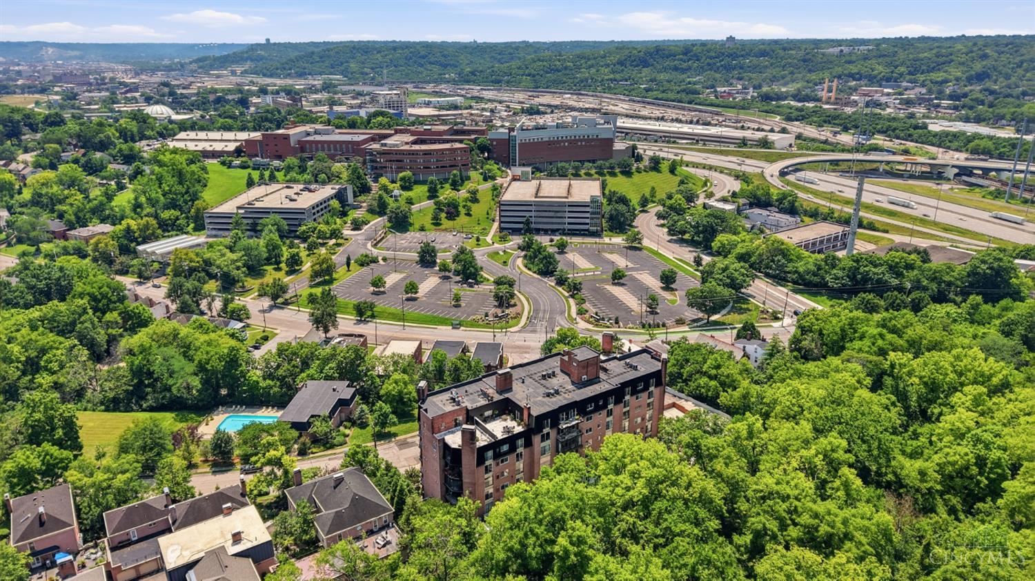 880 Rue De La Paix #A24, Cincinnati, OH, 45220 — photo 49
