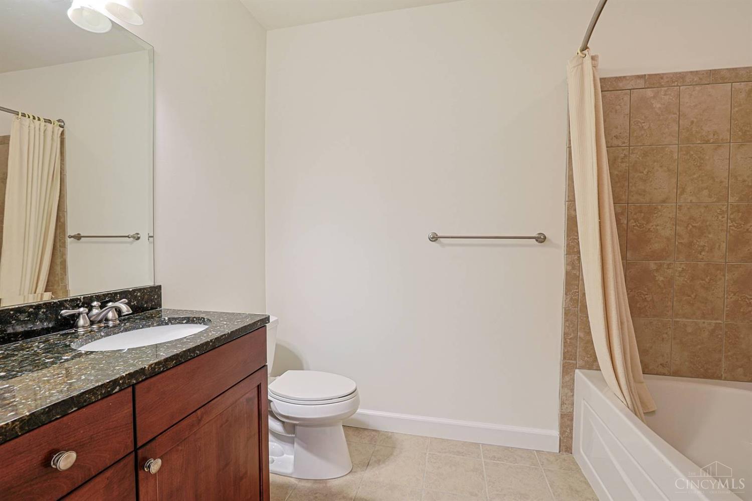 3901 West Street #208, Mariemont, OH, 45227 — photo 25
