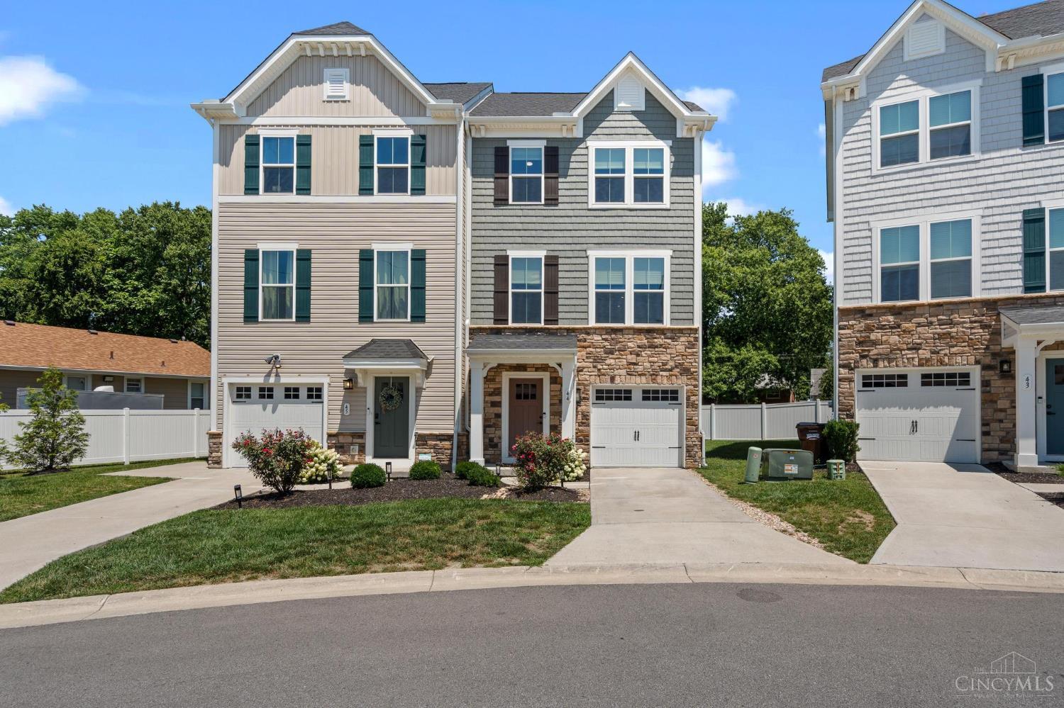 44 Wentworth Lane, Deer Park, OH, 45236