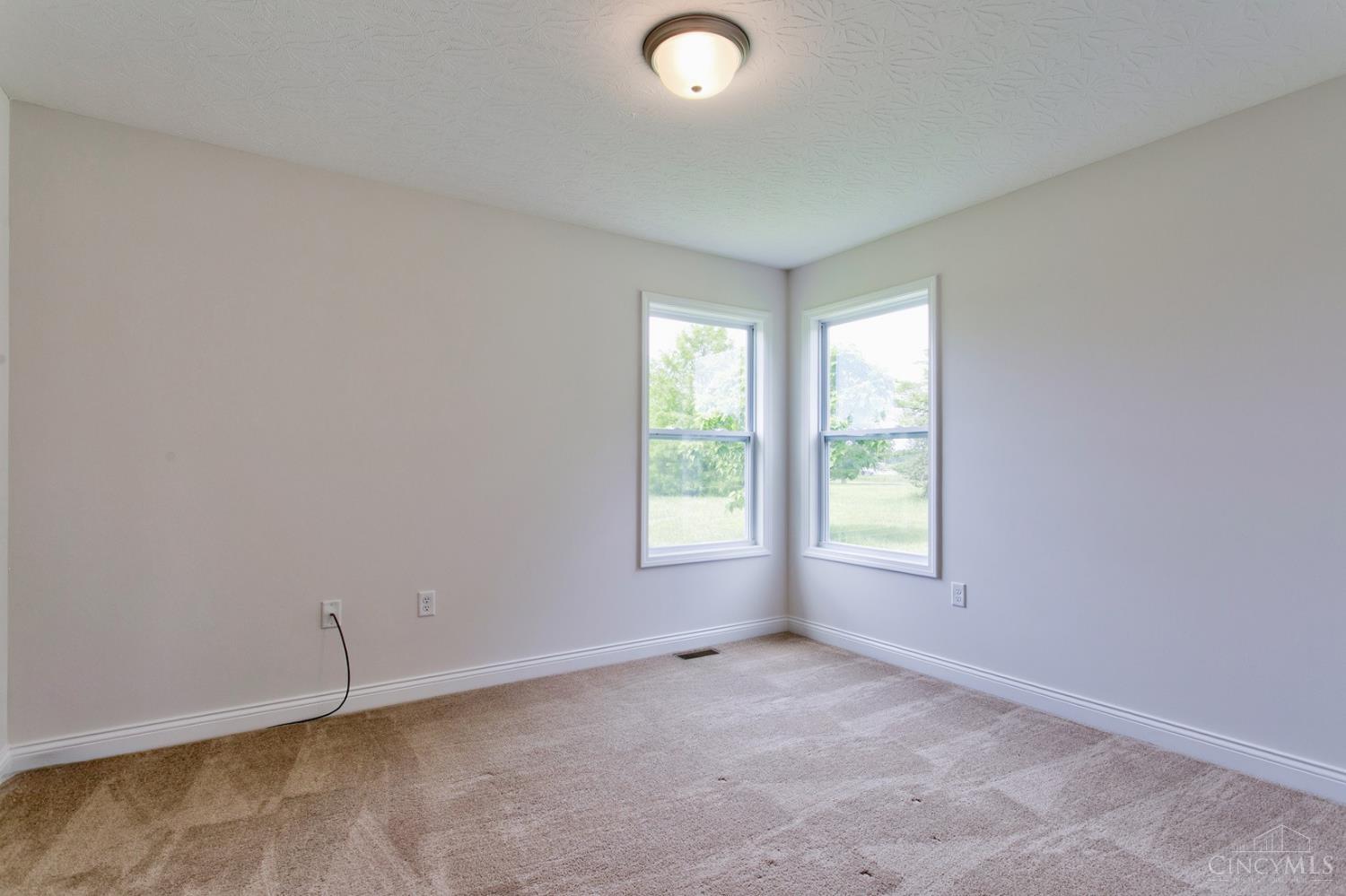 150 Choctaw Drive, Franklin Twp, OH, 45171 — photo 12