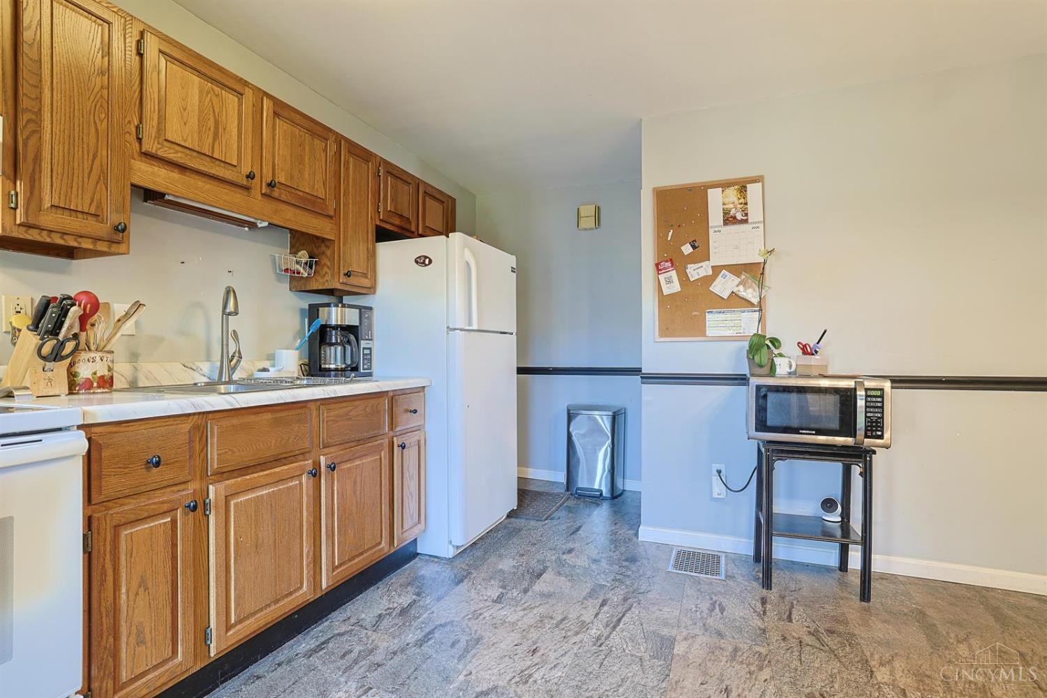 2707 Redfield Place, Cincinnati, OH, 45230 — photo 8
