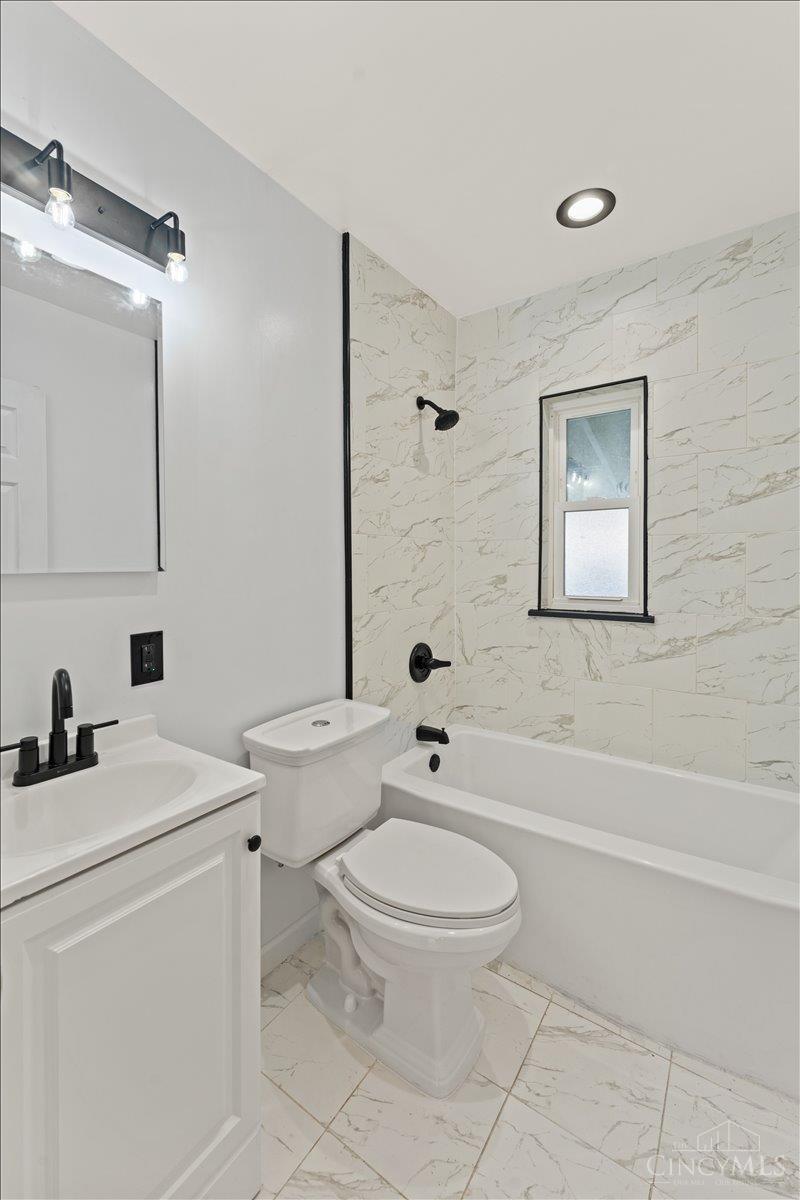 10 Hartwell Court, Cincinnati, OH, 45216 — photo 11