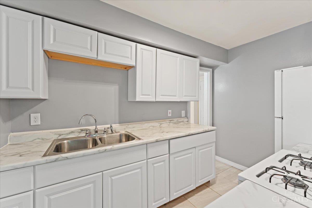 10 Hartwell Court, Cincinnati, OH, 45216 — photo 8